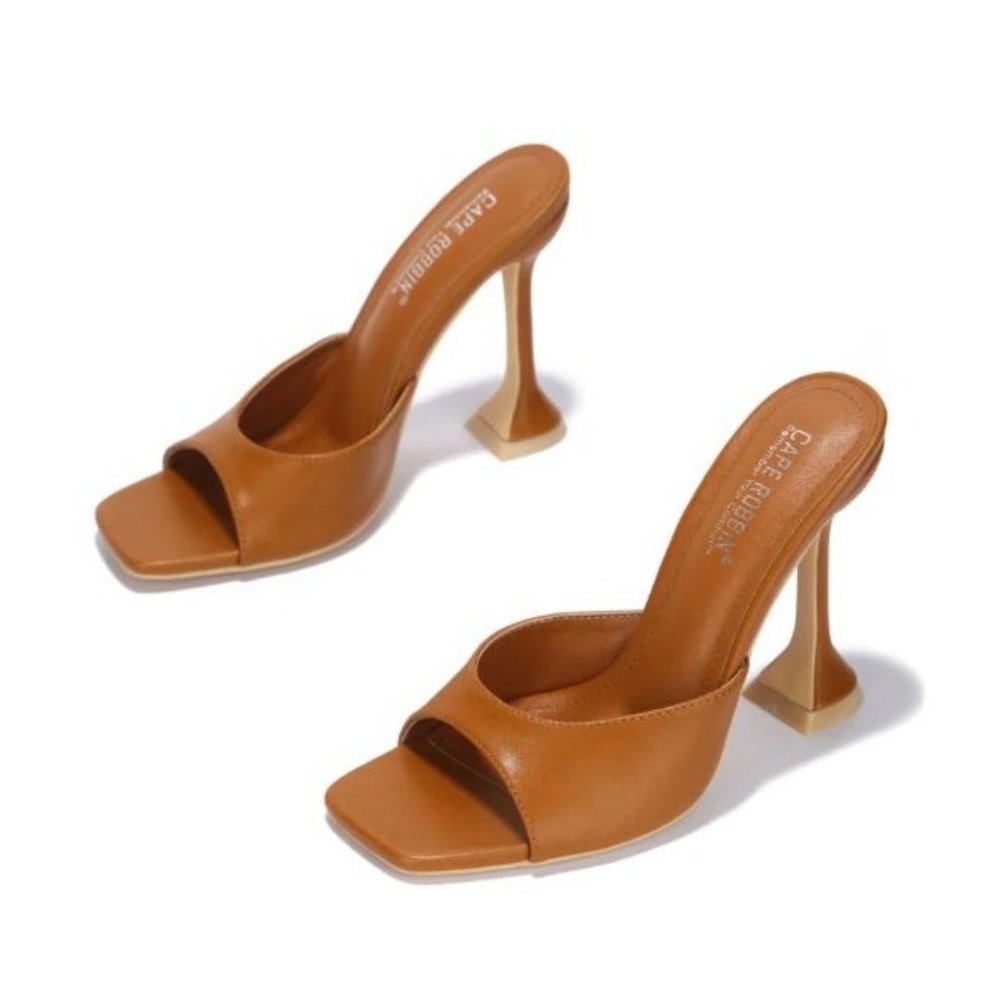 Cape Robbin Tan Open Toe Square Heel Size 8